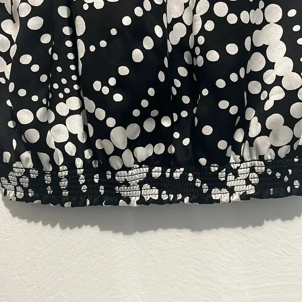 WHBM Black and white tie neck blouse. Sleeveless size Medium - Picture 5 of 6